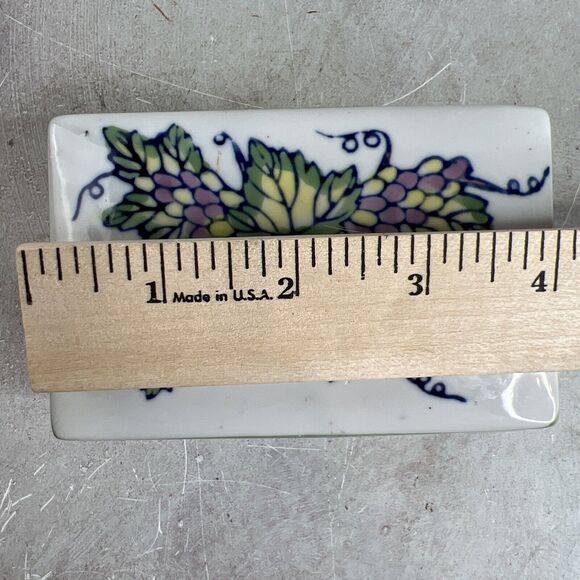 Fifth Avenue Crystal LTD Porcelain Lidded Trinket Jewelry Box Grape Leaf Pattern - Picture 11 of 12